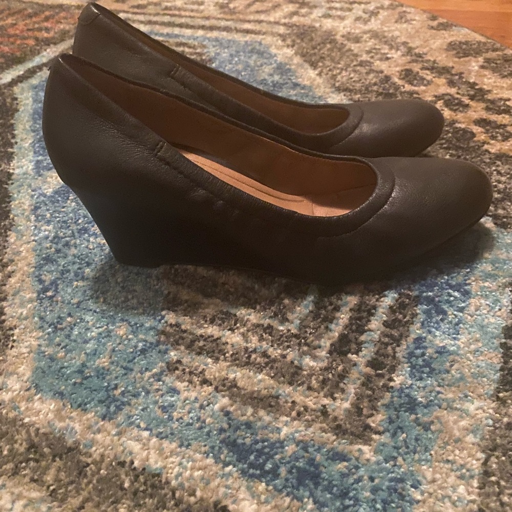 Vionic Black Wedge